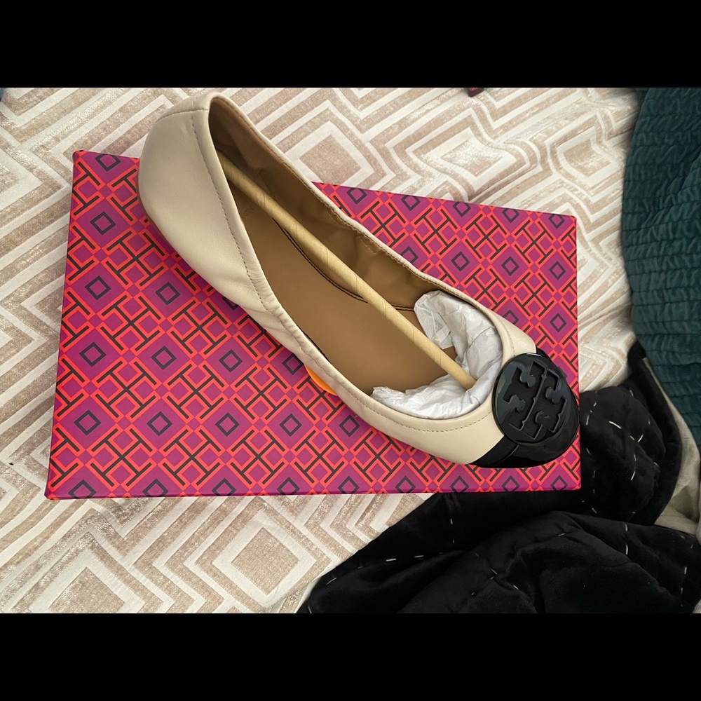 Tory Burch Minnie flats